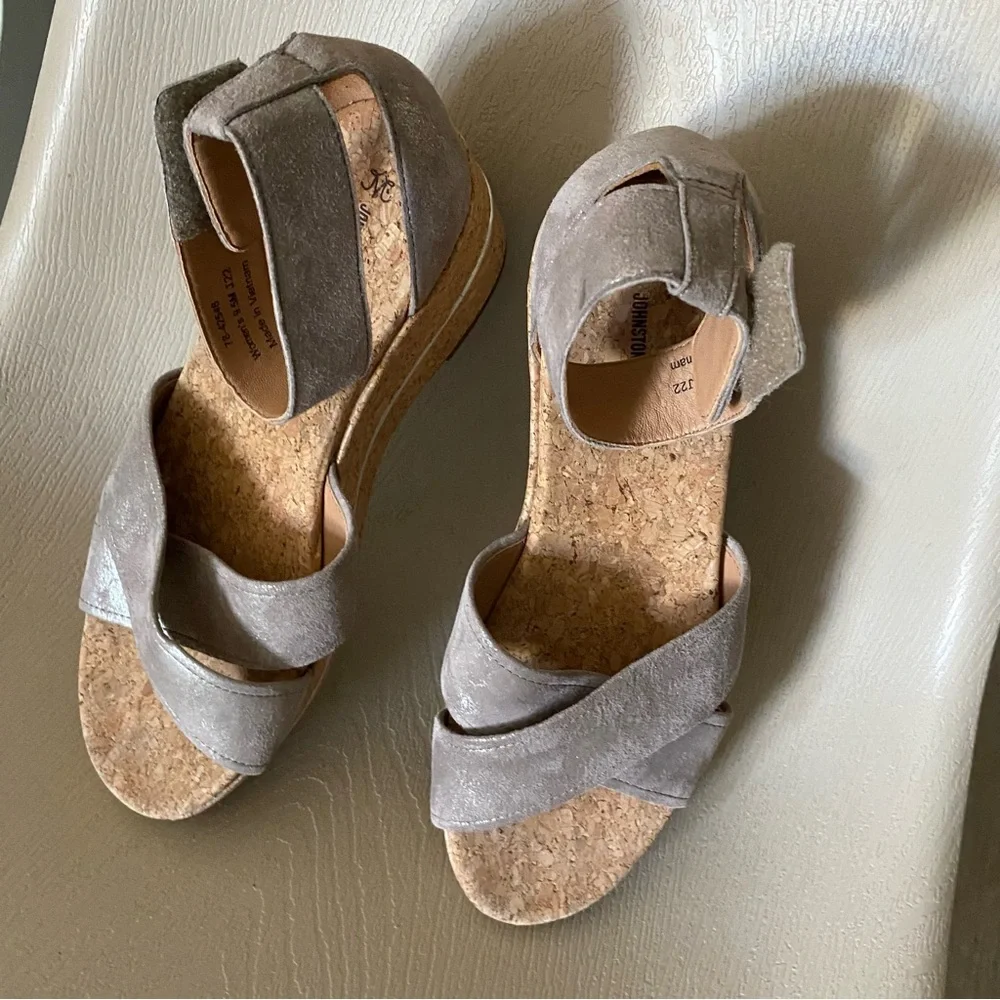 Johnston & Murphy Gigi Pewter Metallic  Suede Cross-Band Sandals 9.5m comfort